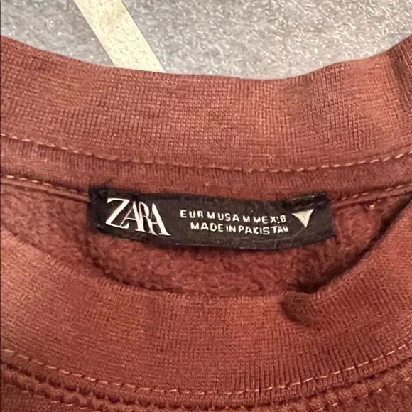 Zara Rich Brown Crewneck Cropped Sweater - Picture 2 of 2